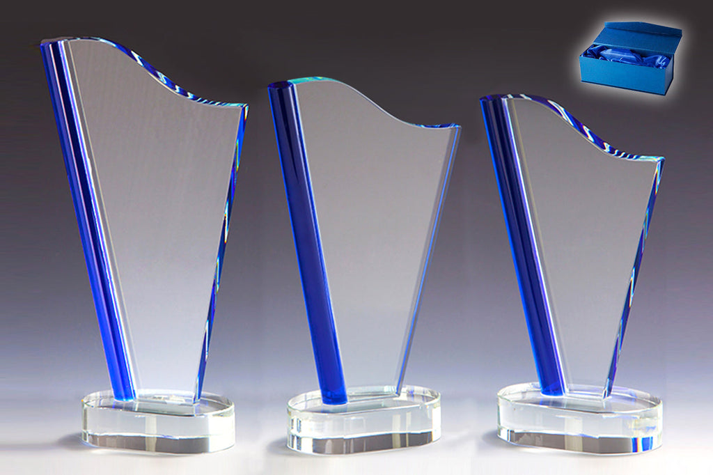 Kristall-Trophäe Blau 6820 - 24 cm / Transparent / Blau / Laser-Gravur
