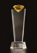 Glas-Trophäe Diamant Gold C083